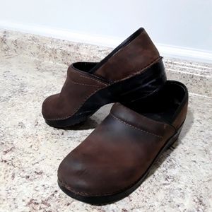 Dansko Leather Clogs 8.5W
